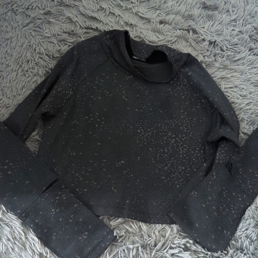 Oiselle Reflective Mock Crop Top